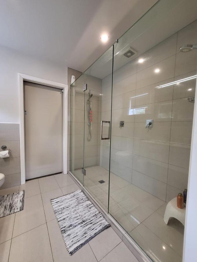 The Perfect Getaway For Two In A Large Suite Whanganui Eksteriør bilde