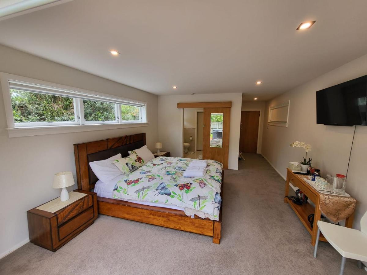 The Perfect Getaway For Two In A Large Suite Whanganui Eksteriør bilde